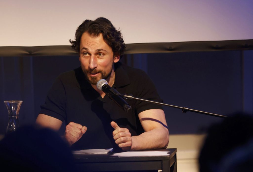 Daron Yates, Aram Pachyan